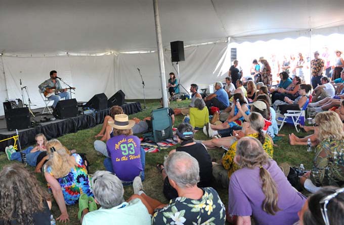 Tab Benoit photo